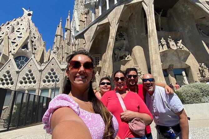 Barcelona City Tour: Gothic Pedrera, Sagrada Familia & Park Güell - Park Güell on a schedule: mosaics, terraces, and slopes