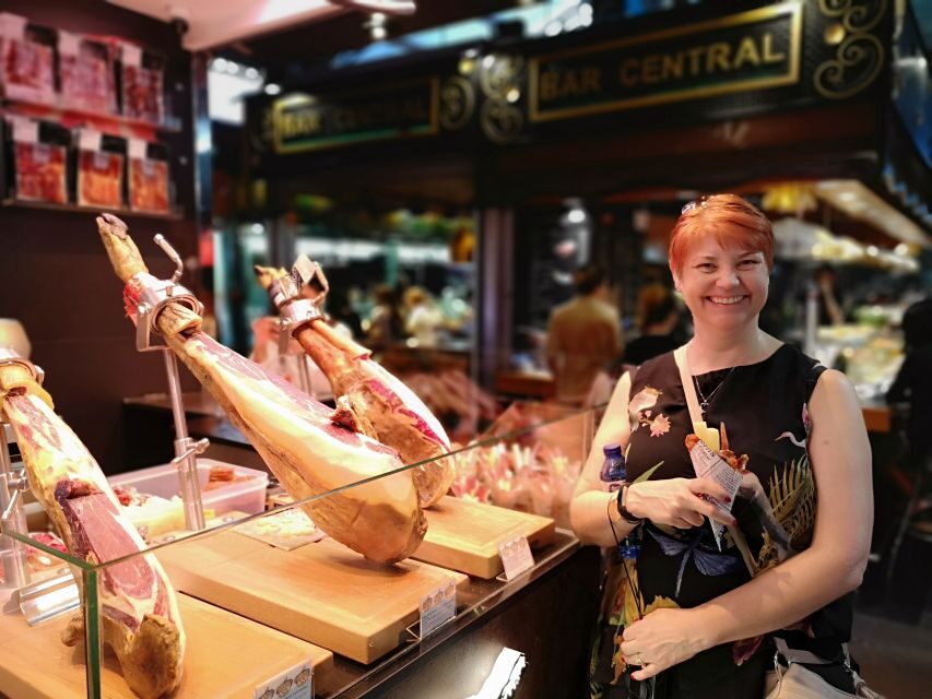 Barcelona: Foodie Walking Tour with Sagrada Familia Tickets - Getting into Sagrada Familia: skip-the-line without the stress