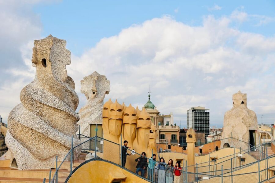 Barcelona: Gaudí Houses & Sagrada Familia Tour - Key things I think you’ll care about