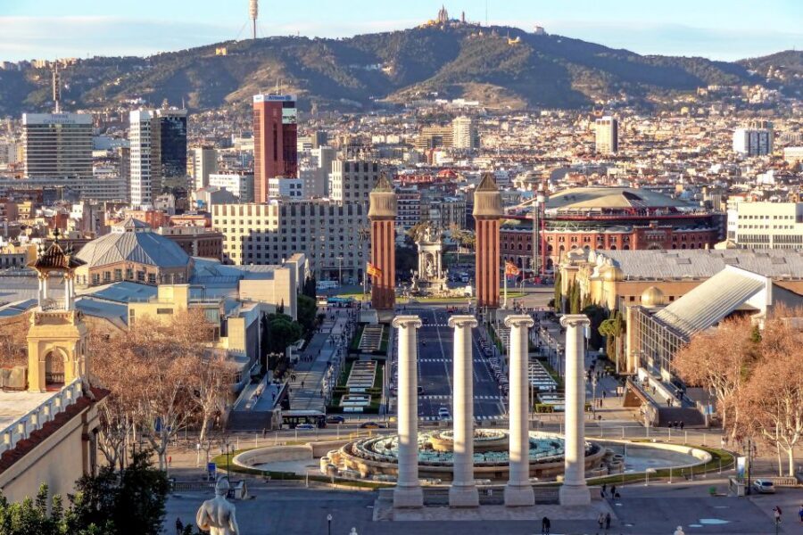 Barcelona: Gothic Quarter & La Sagrada Familia Private Tour - Should you book this tour?