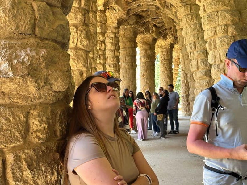 Barcelona: Gothic Quarter, Sagrada Familia & Park Güell Tour - Cathedral Photo Stop: Quick, Classic, and Worth It