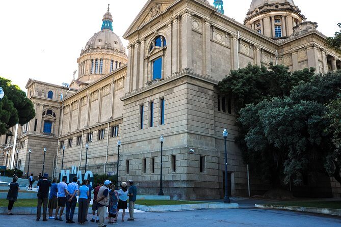 Barcelona Highlights & Sagrada Familia Tour: Priority Access - Comfort, pace, and group size: small details that matter