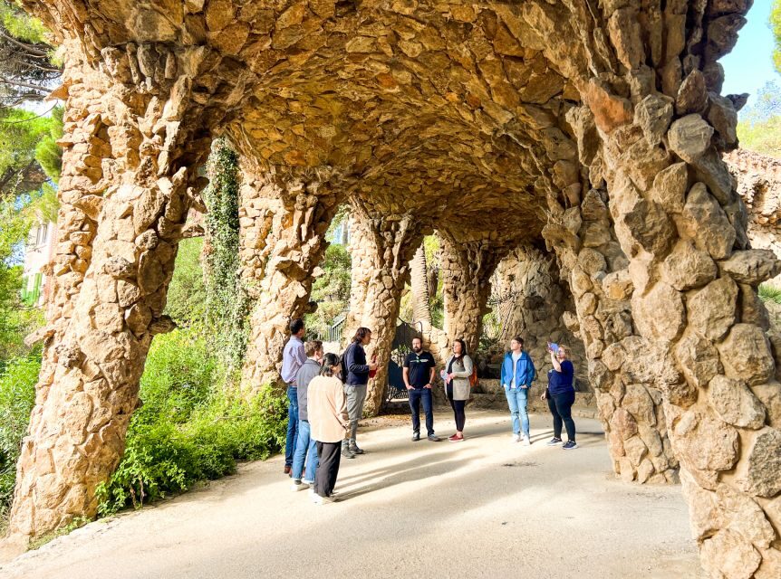 Barcelona: Park Güell & La Sagrada Familia Tickets and Tour - Priority Entrance and a Tight 4-Hour Plan