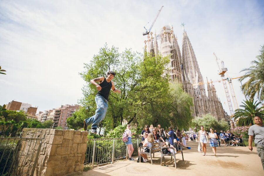 Barcelona: Photographic Madness at the Sagrada Familia - Choosing the Music Style and Using It to Look Natural