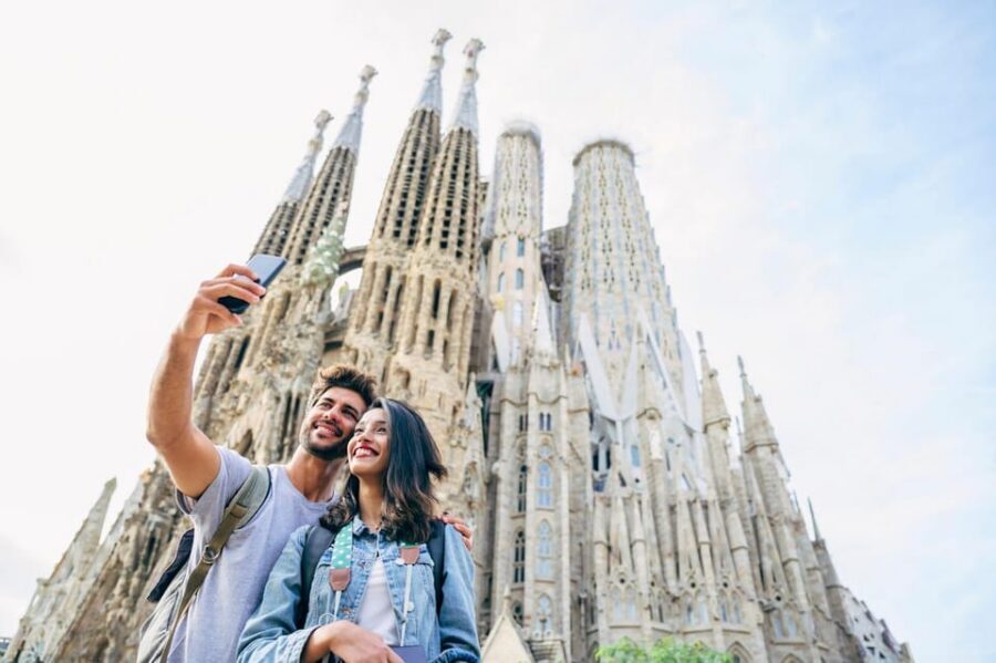 Barcelona: Private Bike/eBike Tour & Sagrada Familia Tickets - Why This Bike + Sagrada Familia Combo Works in 3–4 Hours