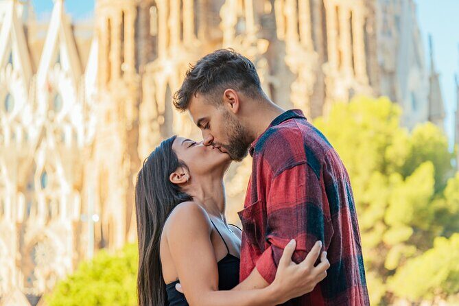 Barcelona : Private Photoshoot Outside Sagrada Familia - Price per group: why $74.49 can beat DIY portraits