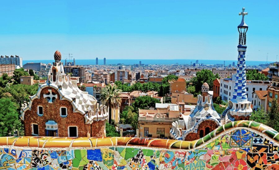 Barcelona Private Tour: Sagrada Familia,Park Güell & Pedrera - A private day that stitches Gaudí and old Barcelona into one plan