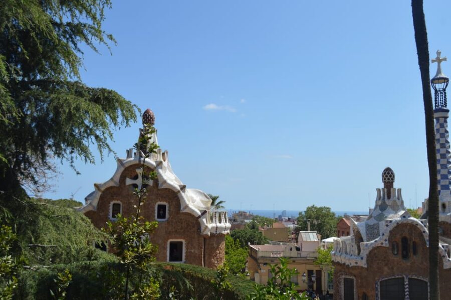 Barcelona Private Tour: Sagrada Familia,Park Güell & Pedrera - Sagrada Família: facades under construction and skip-the-line entry
