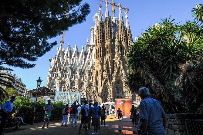 Barcelona Private Tour with Sagrada Familia Skip-the-Line - Entering La Sagrada Familia with skip-the-line tickets