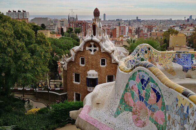 Barcelona Sagrada Familia and Guell Park drink and tapa - Park Güell and Sagrada Familia: the smartest two-stop combo