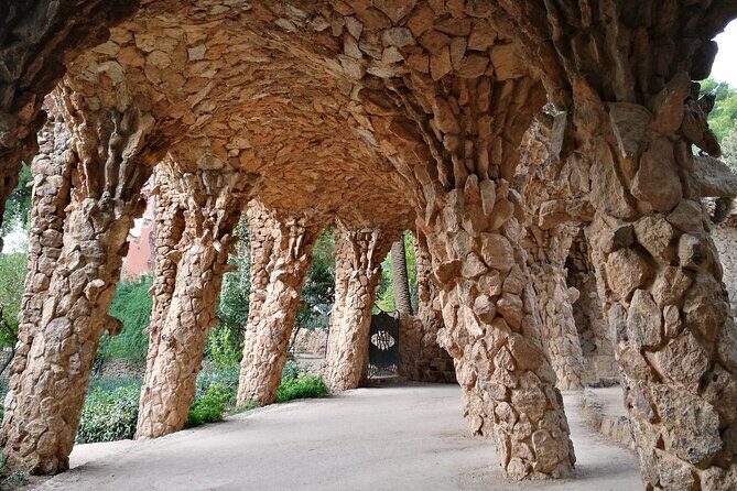 Barcelona Sagrada Familia and Guell Park drink and tapa - Price and value: does $465.79 make sense?
