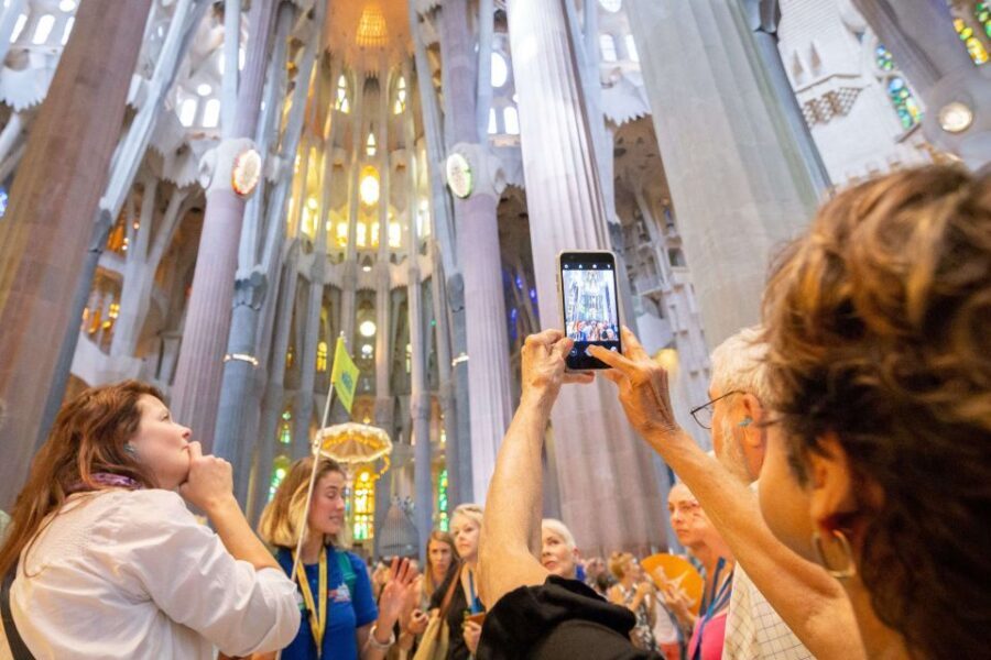 Barcelona: Sagrada Familia and Park Guell Combo Guided Tour - Sagrada Família inside: where the symbolism lives in light and structure