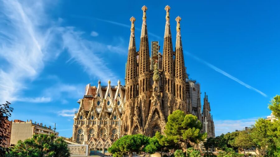 Barcelona: Sagrada Familia and Park Güell with Hotel Pickup - A smart “greatest hits” plan across Gaudí’s Barcelona