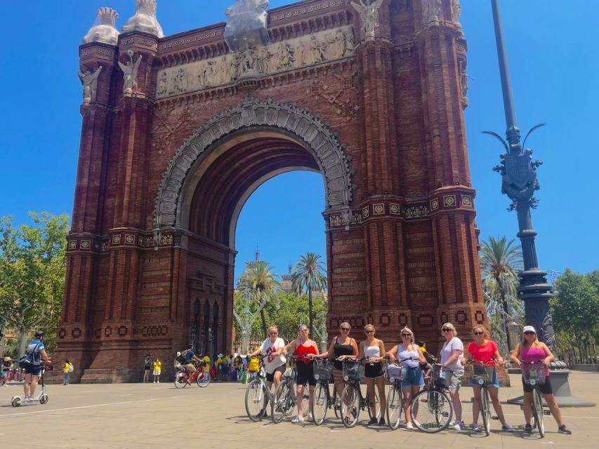 Barcelona: Sagrada Familia Electric Scooter or Bike Tour - Port Vell and Barceloneta: water views with a change of pace