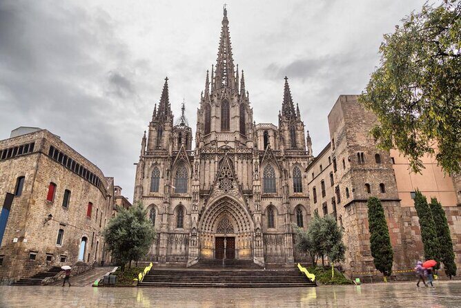 Barcelona Sagrada familia Electric Scooter or E-Bike Tour - What I think works (and what might not)