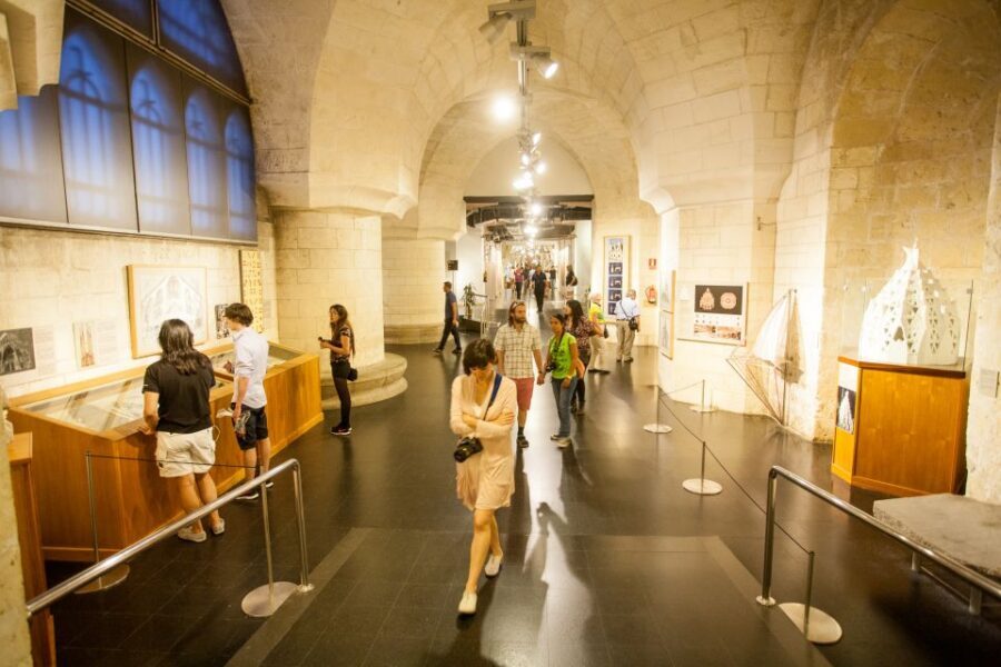 Barcelona: Sagrada Familia Entry Ticket with Audio Guide - Facades and Optional Tower Access: Passion vs Nativity