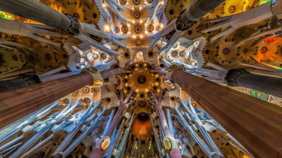 Barcelona & Sagrada Familia Half-Day Tour with Hotel Pickup - Plaça Catalunya and Passeig de Gràcia: Modernist Barcelona from street level