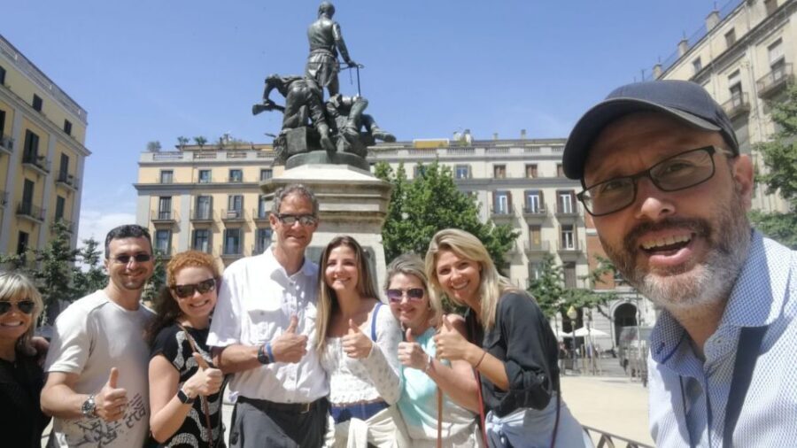 Barcelona & Sagrada Familia Half-Day Tour with Hotel Pickup - Montjuïc Hill and the Mirador del Alcalde photo stop
