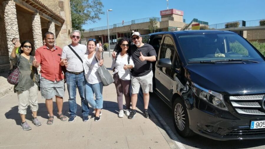 Barcelona: Sagrada Familia & Montserrat Full-Day with Pickup - The guide makes the day: what to expect from the human part