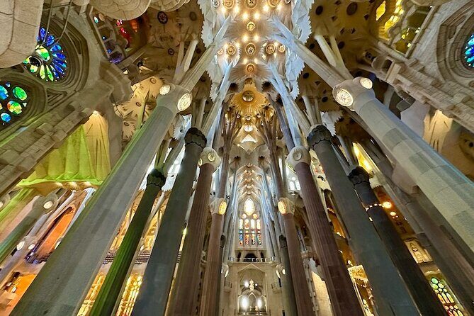 Barcelona: Sagrada Familia & Park Guell Guided Tour + Transfer - Timing, Lunch Break, and How to Avoid the Usual Day-Plan Mistakes