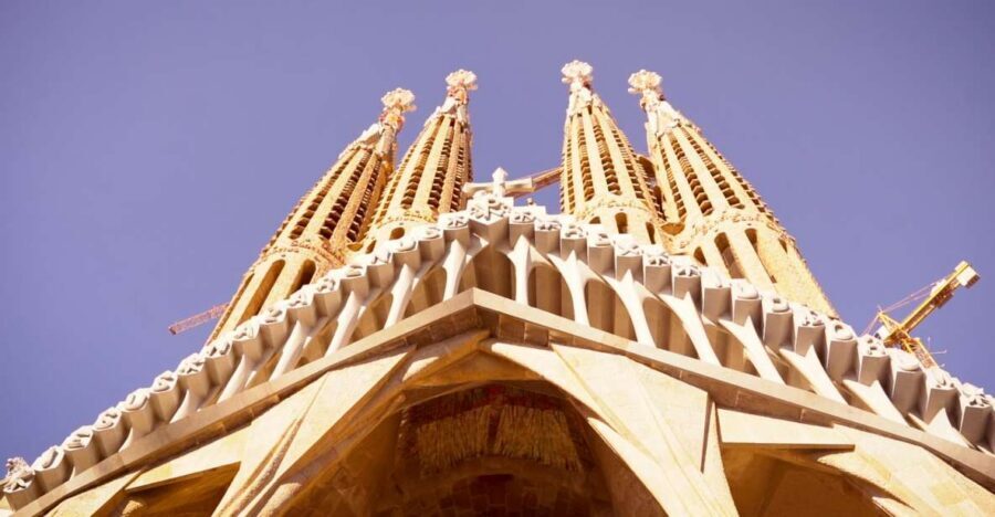 Barcelona: Sagrada Familia Skip-the-Line Guided Tour - Quick reasons to book this Sagrada Familia tour