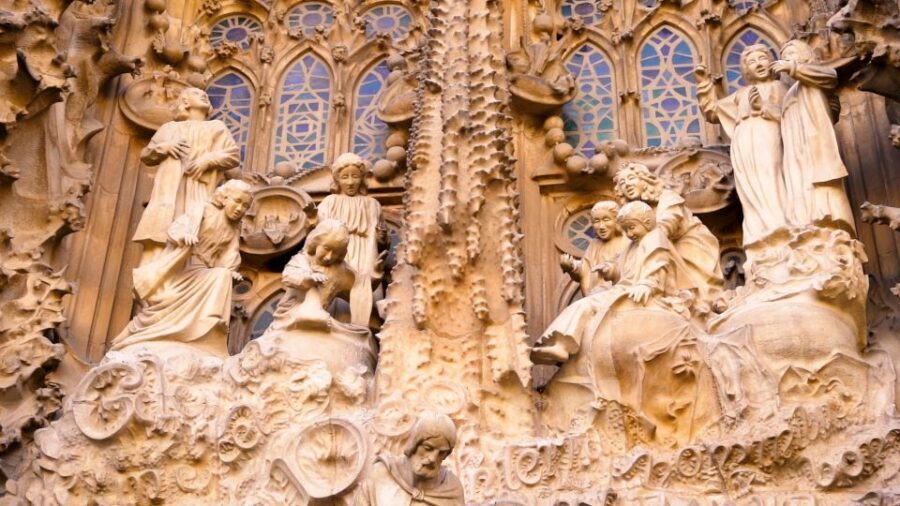 Barcelona: Sagrada Familia Skip-the-Line Guided Tour - Inside the basilica: stained-glass light and the forest effect