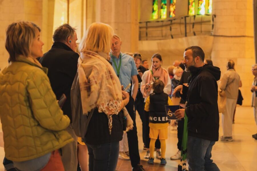 Barcelona: Sagrada Familia Skip-the-Line Guided Tour - Sagrada Familia Schools: seeing the project’s human side
