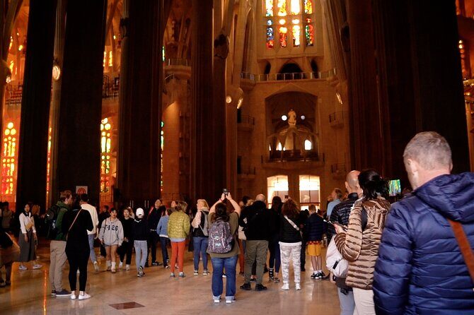 Barcelona: Sagrada Familia Skip-the-Line Guided Tour and Tickets - Priority entry: what your first moments inside feel like