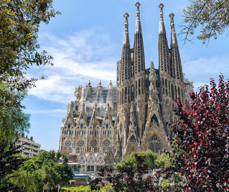 Barcelona: Sagrada Família Skip the Line Tour & Entry Ticket - Sagrada Família With Skip-the-Line Tickets: Worth It in Real Life
