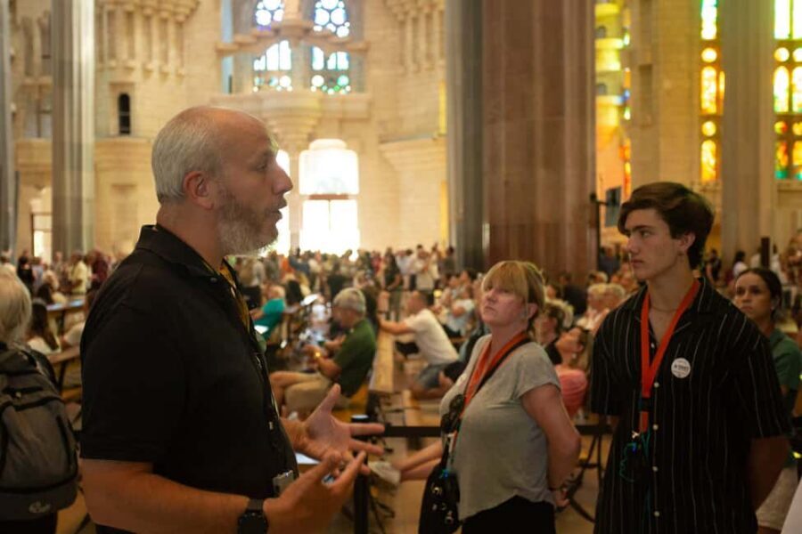 Barcelona: Sagrada Familia Skip-the-line Tour with Guide - Dress Code and Rules That Affect Your Visit