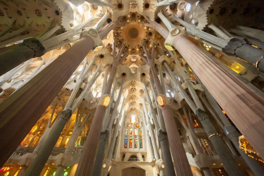 Barcelona: Sagrada Familia Small Group Guided Tour - Headsets and Group Management: How You Hear the Guide