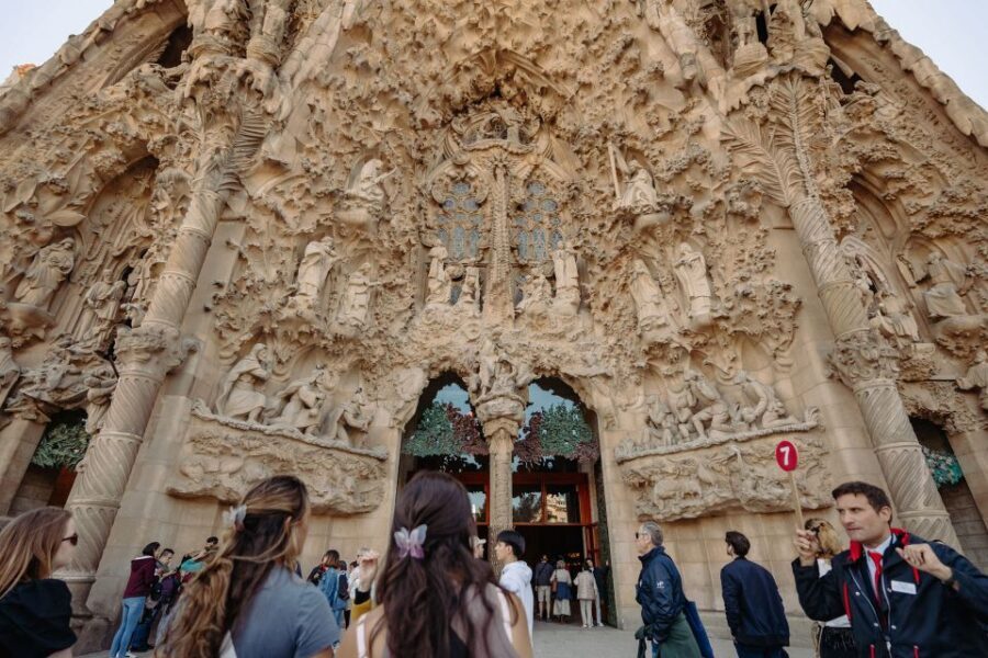 Barcelona: Sagrada Familia Tour w/Skip-the-Line Entry Ticket - So, should you book this Sagrada Familia skip-the-line tour?