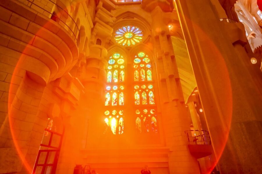 Barcelona: Sagrada Familia Tour with Optional Tower Access - Inside the basilica: five floors and Gaudí’s design logic