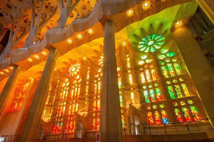 Barcelona: Sagrada Familia Tour with Skip-the-Line Access - Price and value: is $57 a good deal?