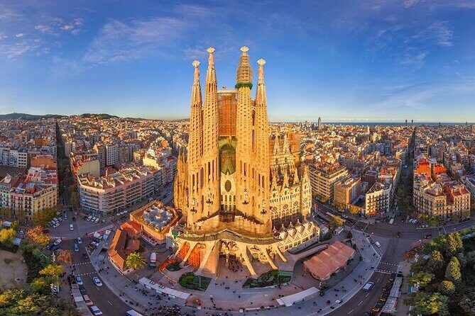 Barcelona’s Soul: Sagrada Familia Tour - Dress code: the rule that can stop you at the door