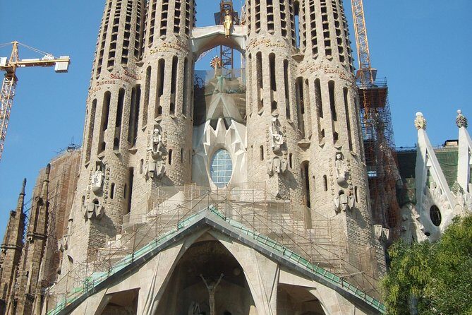Best Gaudi Private Tour with Sagrada Familia & Park Guell in BCN - Passeig de Gràcia: the street where Gaudí gets photographed