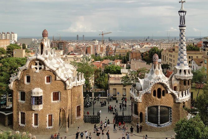Best Gaudi Private Tour with Sagrada Familia & Park Guell in BCN - Who should book this Gaudí private plan
