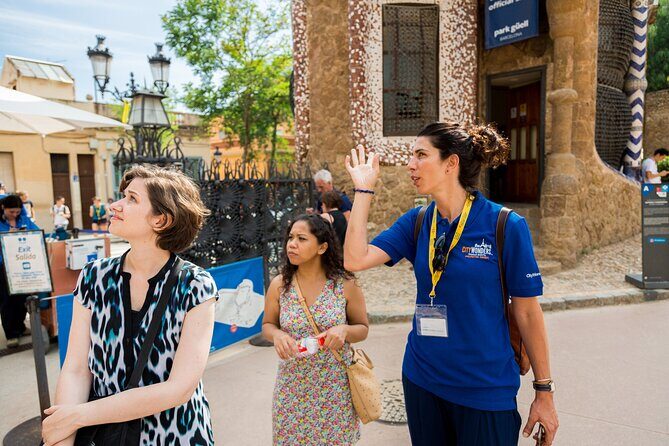 Combo: Skip the Line Sagrada Familia & Park Guell Guided Tour - What to Expect Day-Of: Walking, Bags, and Getting Ready