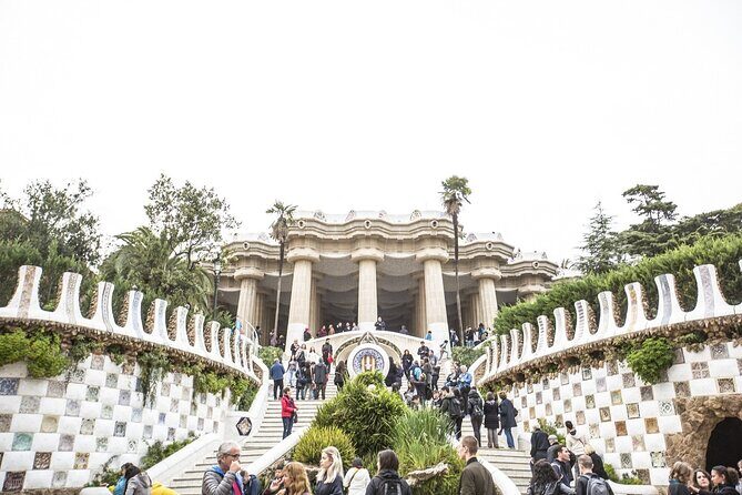 Fast Track Sagrada Familia & Park Guell the best of Gaudí - Timing, walking, and coach realities in Barcelona
