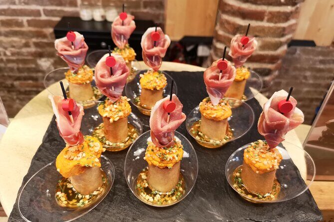 Food & Drink Tasting Private Tour & Sagrada Familia Skip the Line - Sagrada Familia: skip the line, then use the included audio guide
