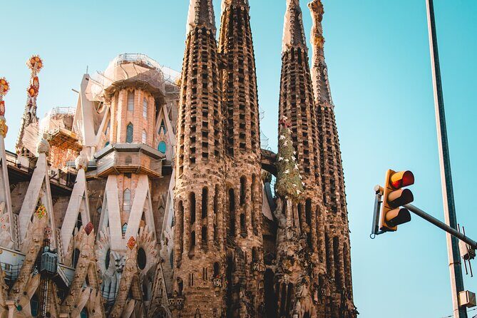 Gaudi and La Sagrada Familia Exterior Self-Guided Audio Tour - The 39-minute flow: what the audio is actually for