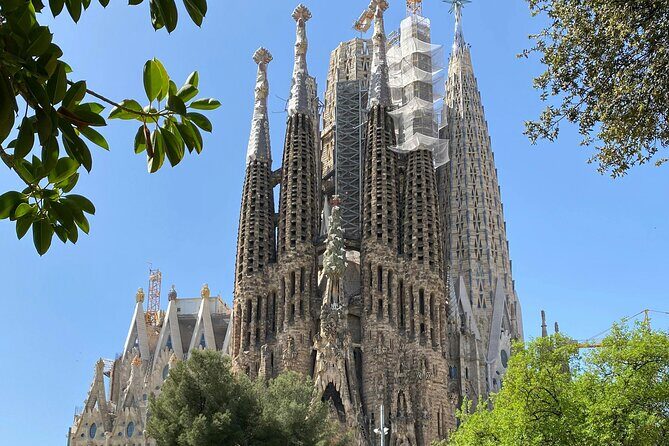 Gaudí and Sagrada Familia Private Tour in Barcelona - Sagrada Família: the 2-hour payoff you’re saving for
