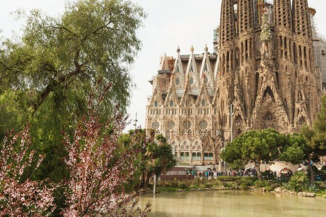 Max 6 People Full-Day Tour Barcelona, Sagrada Familia, Parc Guell - Who This Tour Fits Best (and Who Might Want a Different Plan)