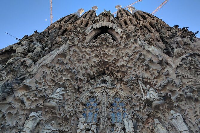 Park Guell and Sagrada Familia, Gaudí's Masterpieces Private Tour - Sagrada Familia (1 hour 30 minutes): the finale that earns the hype