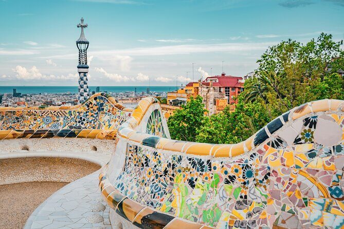 Park Guell Guided Group Tour with Optional Sagrada Familia - Optional add-on: Sagrada Família with transport and a guided focus on the sculptures