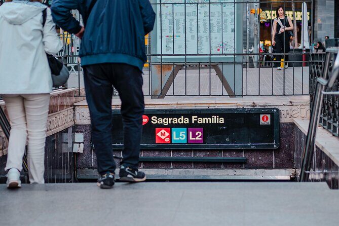 Photo Walking Tour Sagrada Familia and Gaudí in Barcelona - Key highlights you should care about
