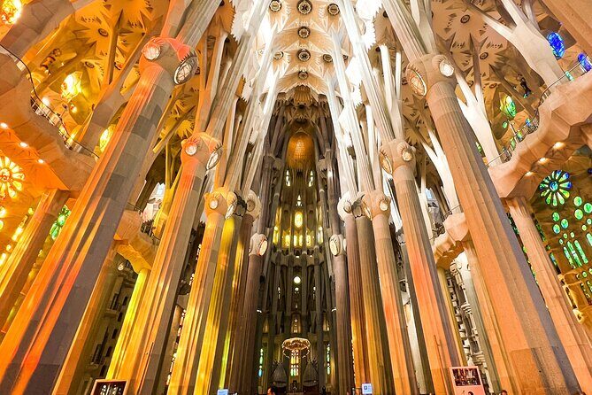 Private Sagrada Familia Guided Tour with Skip the Line Ticket - What you won’t get: the trade-off of a private tour