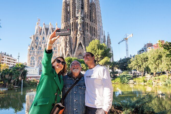Private Sagrada Familia Guided Tour with Skip the Line Ticket - Price and value: what $221.08 buys you (and why it can be worth it)