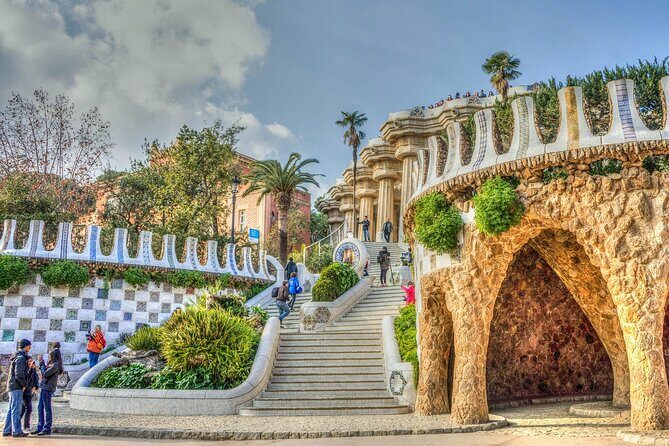 Private Sagrada Familia & Park Guell Guided Tour - A 9:30 plan that keeps Gaudí from feeling like a sprint