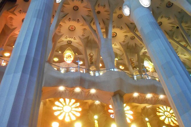 Sagrada Familia and Barcelona Highlights: Private Guided 4-Hour Driving Tour - La Pedrera (Casa Milà) and Casa Batlló: Two Gaudí Icons, Short and Sweet